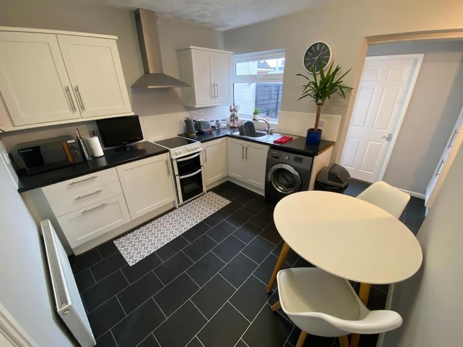 Villa Seaside 2 Bed Townhouse, Near Cleethorpes Station Extérieur photo